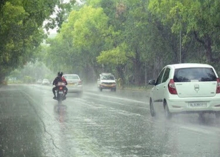 Delhi records 34°C amid rising temperatures, but mid-week showers likely to offer temporary respite, says weather department